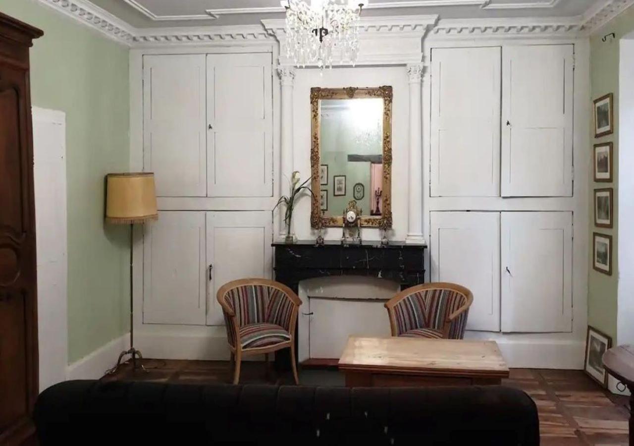 Grand Appartement De Charme Avec Parking Prive Florac Bagian luar foto